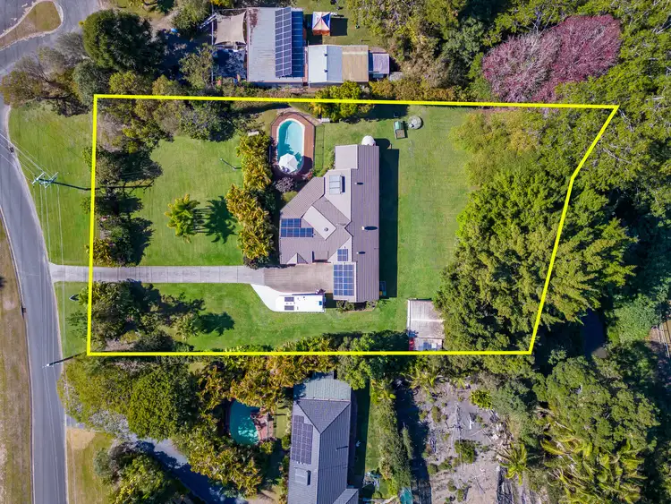 24 Thredbo Drive, Worongary QLD 4213