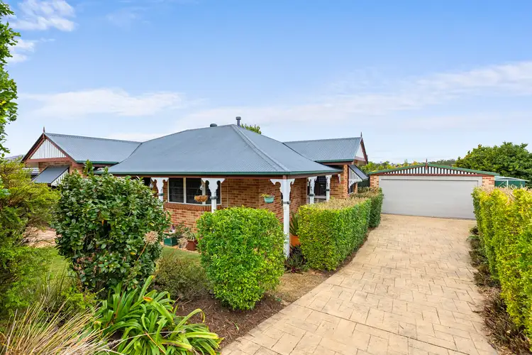 8 Lapage Place, Wishart QLD 4122