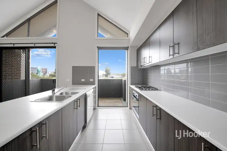 Fourth view of Homely townhouse listing, 20/24-36 Healesville Loop, Craigieburn VIC 3064