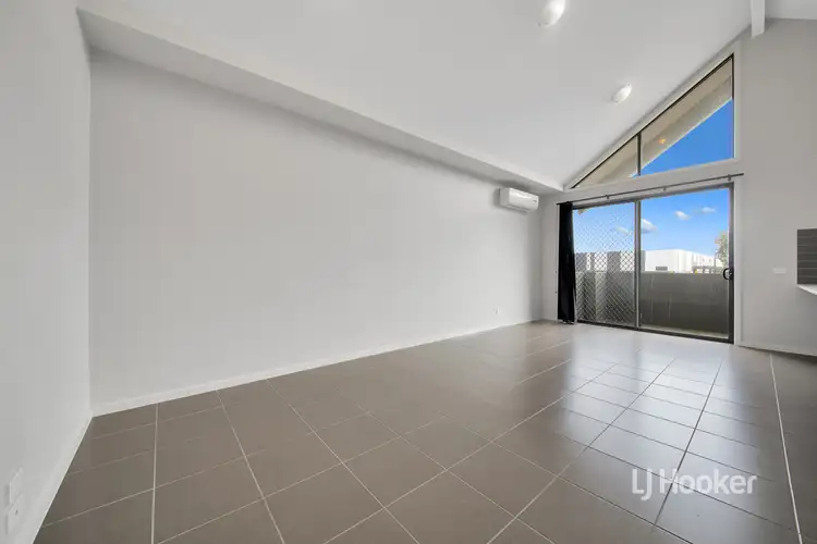Fifth view of Homely townhouse listing, 20/24-36 Healesville Loop, Craigieburn VIC 3064