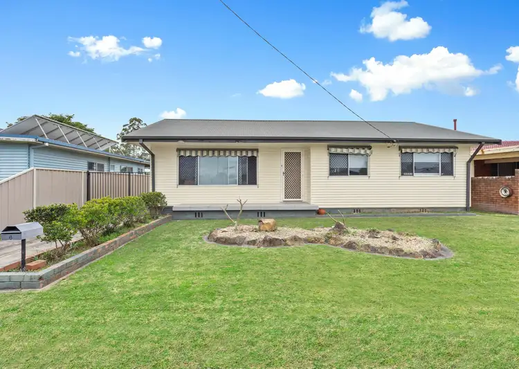 6 Dolphin Avenue, Taree NSW 2430