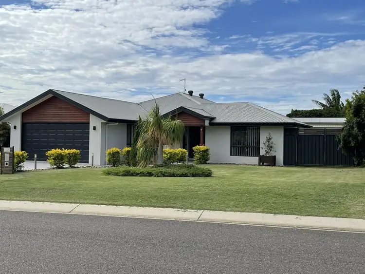 37 Golf View Drive, Boyne Island QLD 4680