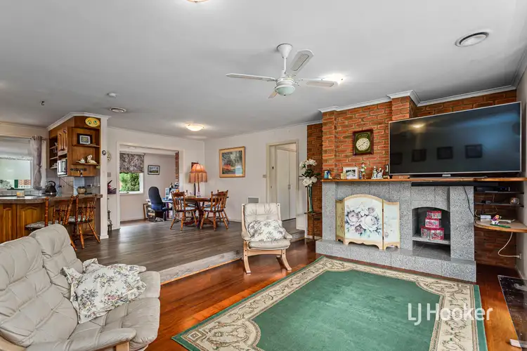 Fifth view of Homely house listing, 1 Cliveden Court, Seabrook VIC 3028