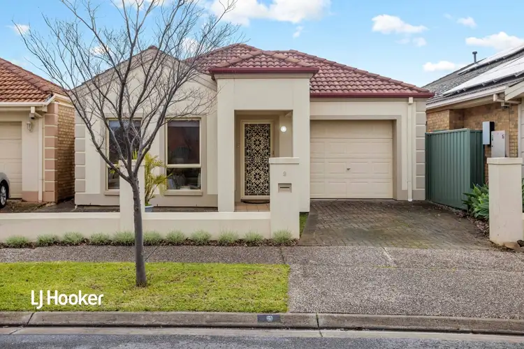 9 Brookside Drive, Mawson Lakes SA 5095