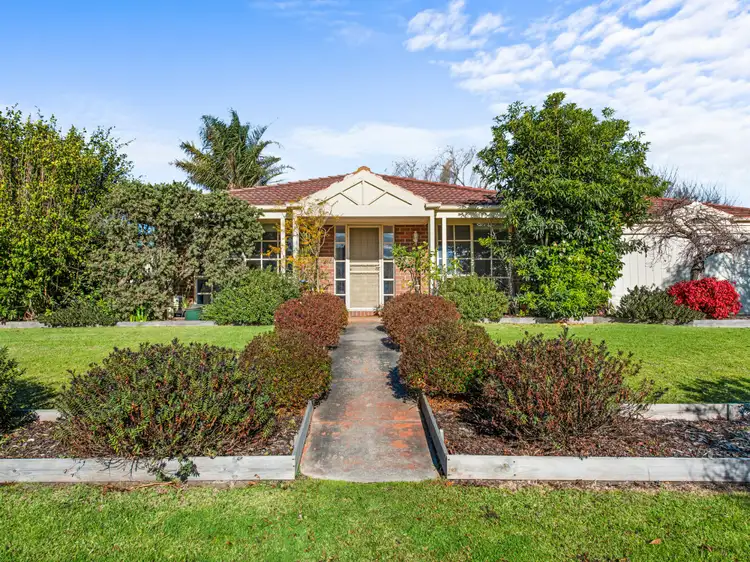 5 Harnham Drive, Bairnsdale VIC 3875