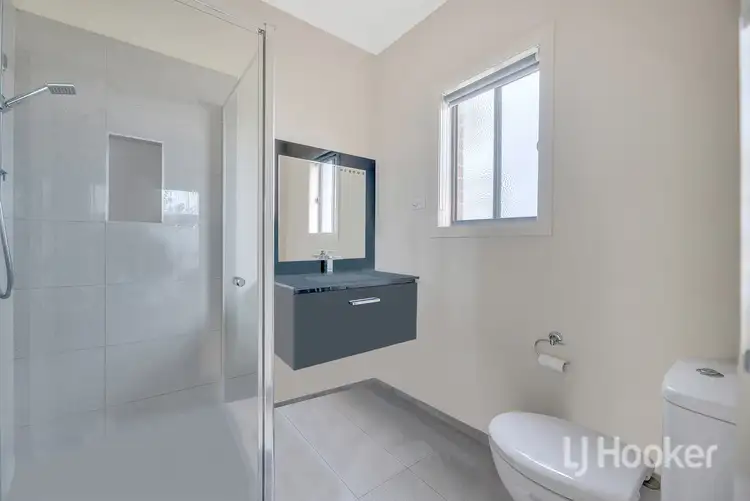 Fifth view of Homely house listing, 2 Radiance Street, Tarneit VIC 3029