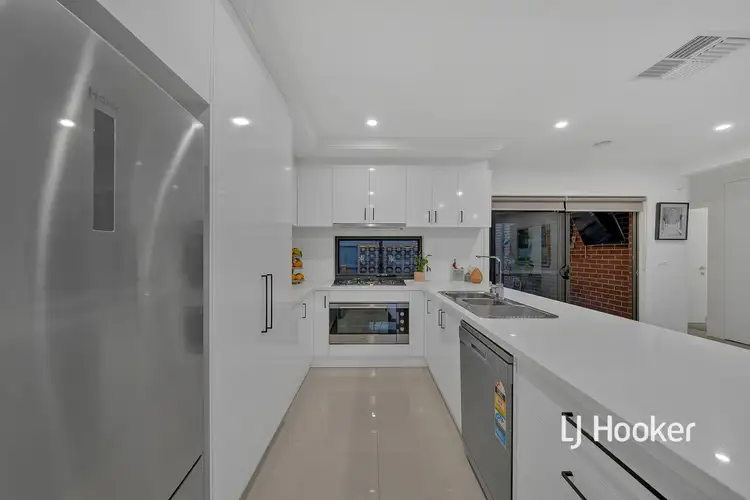 Fifth view of Homely unit listing, 2/16 Bride Avenue, Hampton Park VIC 3976