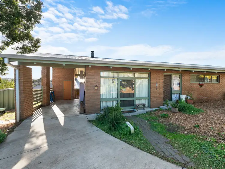 Second view of Homely house listing, 5 Wyndham Court, Bairnsdale VIC 3875