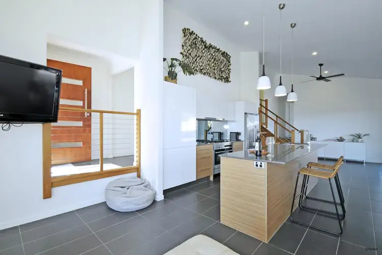 9 Barlee Court, Elanora QLD 4221