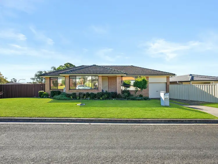 1 and 1A Kokoda Place, Glenfield NSW 2167