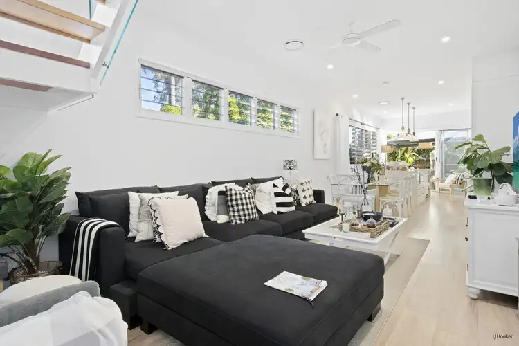 Sixth view of Homely house listing, 2/31 Twenty Fourth Avenue, Palm Beach QLD 4221