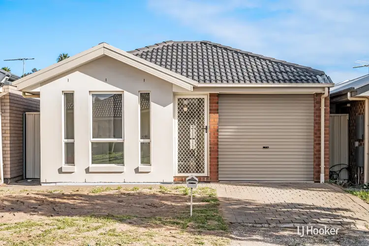 Second view of Homely house listing, 6 The Circuit, Smithfield SA 5114