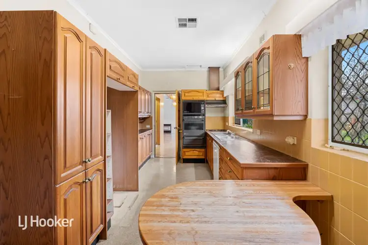 Fifth view of Homely house listing, 2 Oakleigh Avenue, Magill SA 5072