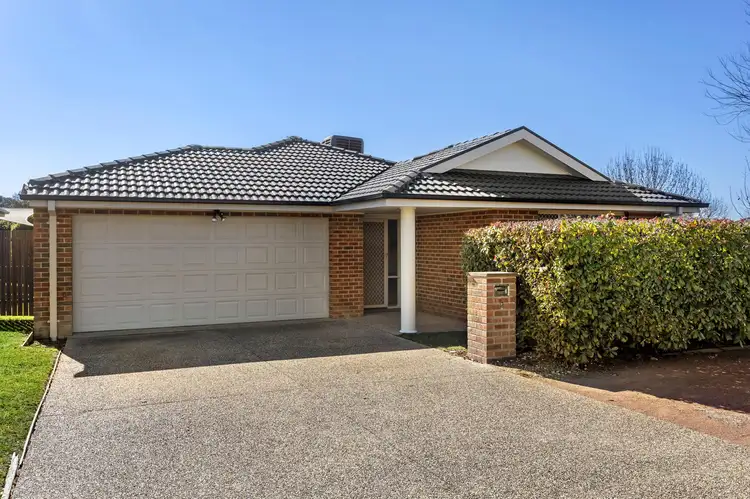 2 Adlard Place, Gungahlin ACT 2912