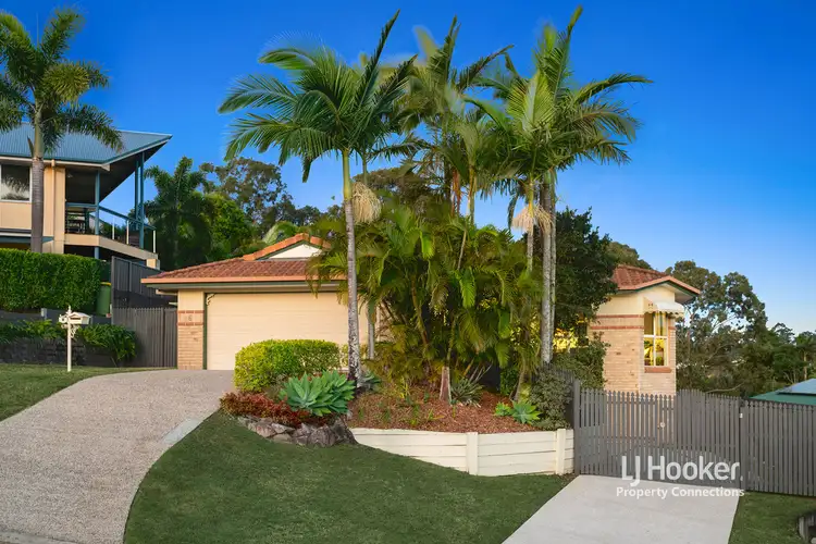 6 Renae Court, Eatons Hill QLD 4037
