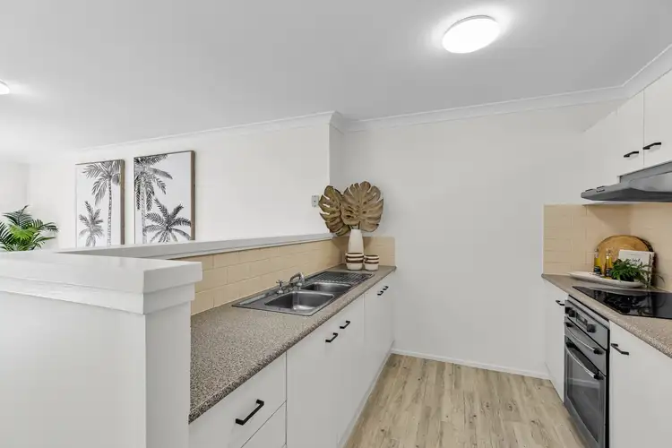 Fourth view of Homely villa listing, 2/21 Sandpiper Place, Green Point NSW 2251