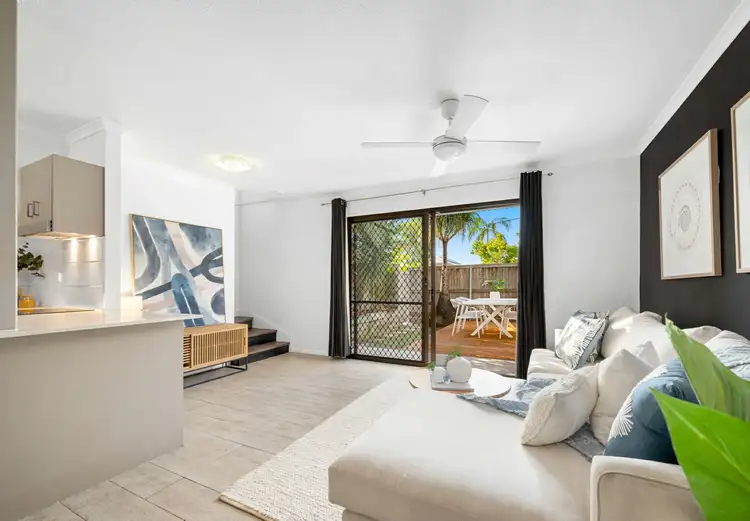 2/27 Brassey Street, Fairfield QLD 4103