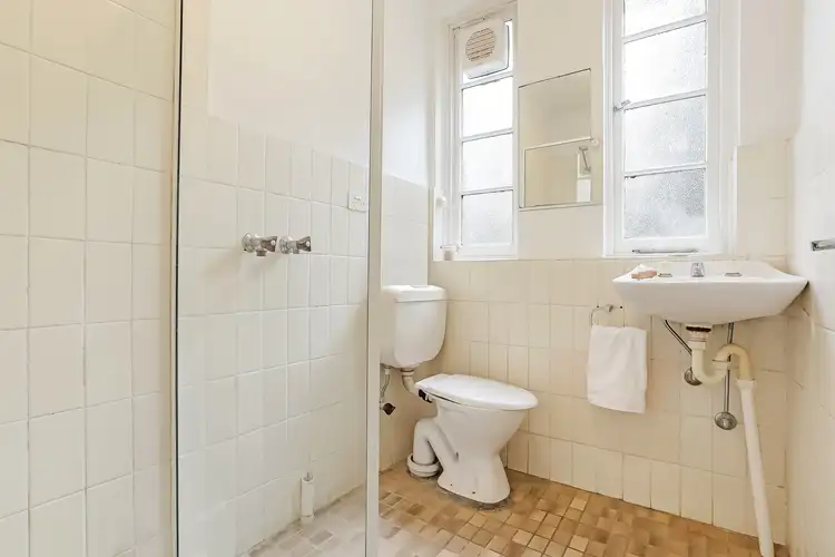 Sixth view of Homely apartment listing, 4/65 Curlewis Street, Bondi Beach NSW 2026
