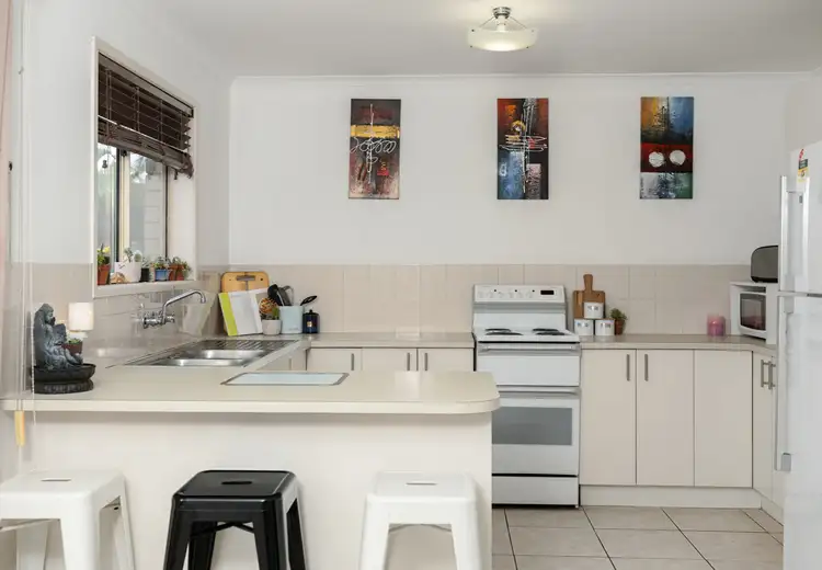 Sixth view of Homely unit listing, 10/11 Damalis Street, Woodridge QLD 4114