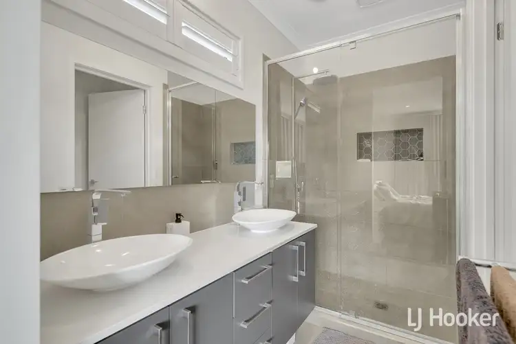 Seventh view of Homely house listing, 33 Moroka Avenue, Weir Views VIC 3338