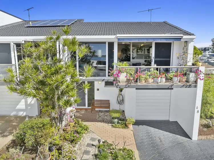 8A/16 Spinnaker Drive, Sandstone Point QLD 4511