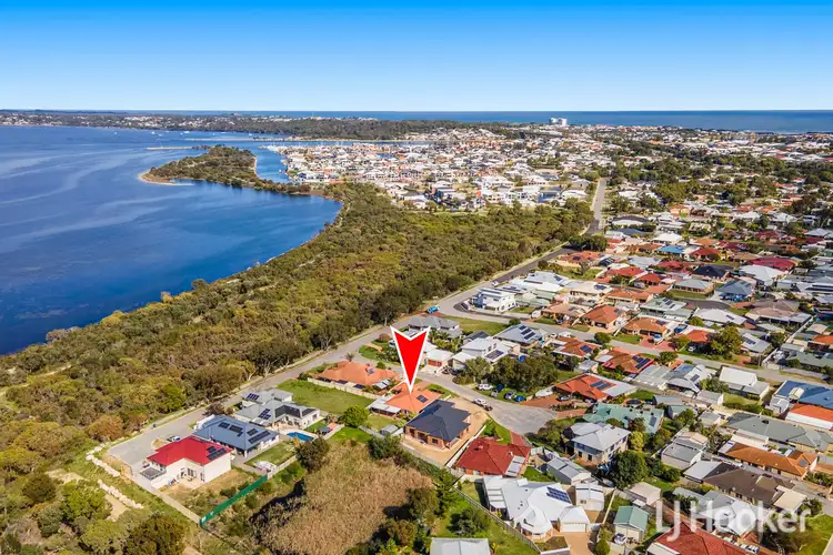 Sixth view of Homely house listing, 2 Monarch Place, Wannanup WA 6210