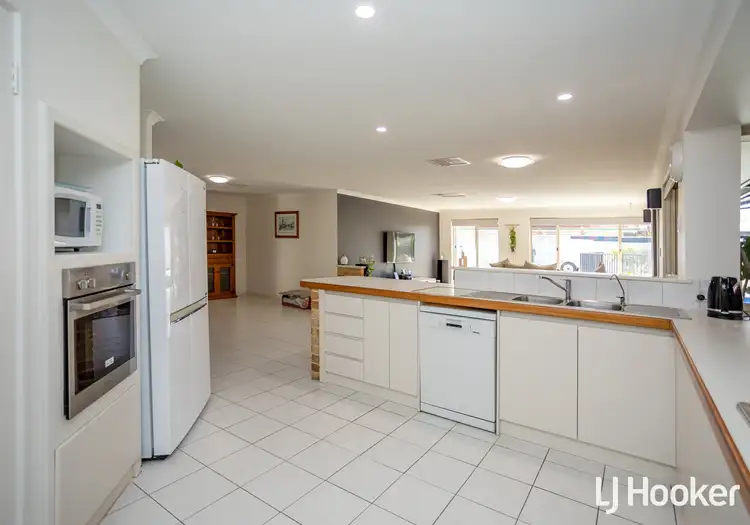 Fourth view of Homely house listing, 2 Heath Place, Thornlie WA 6108