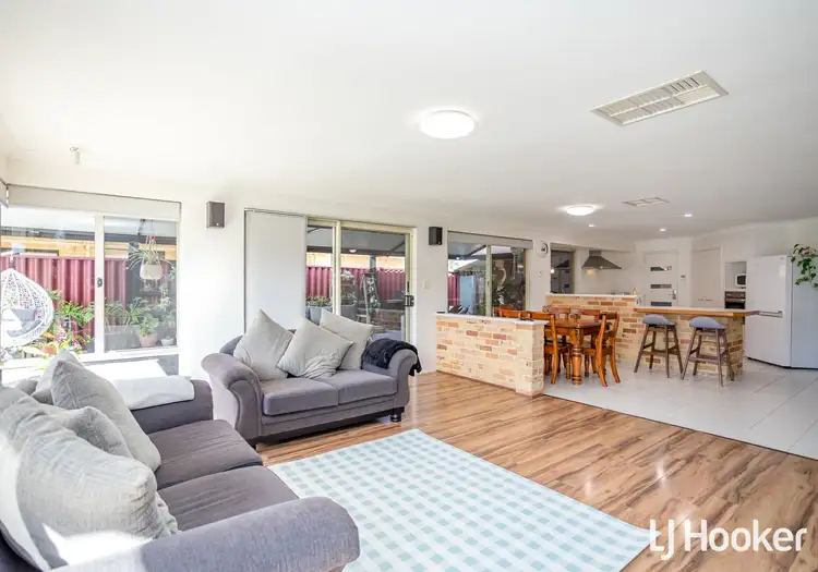 Seventh view of Homely house listing, 2 Heath Place, Thornlie WA 6108