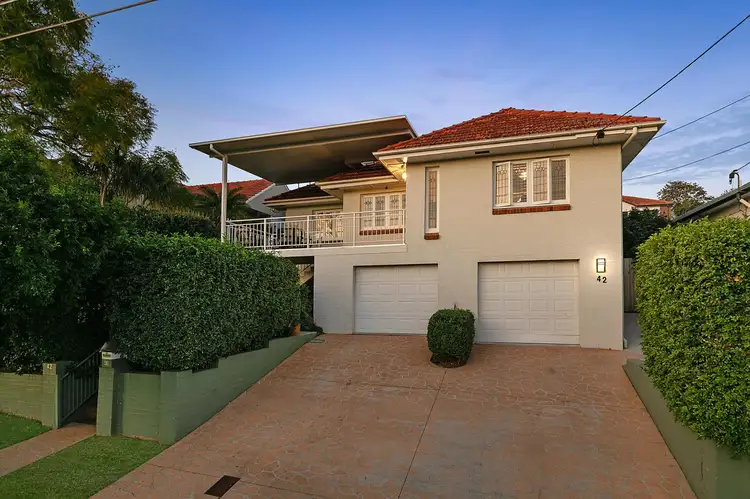 42 Emma Street, Holland Park West QLD 4121