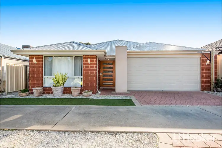 65 Warburton Trail, Lakelands WA 6180