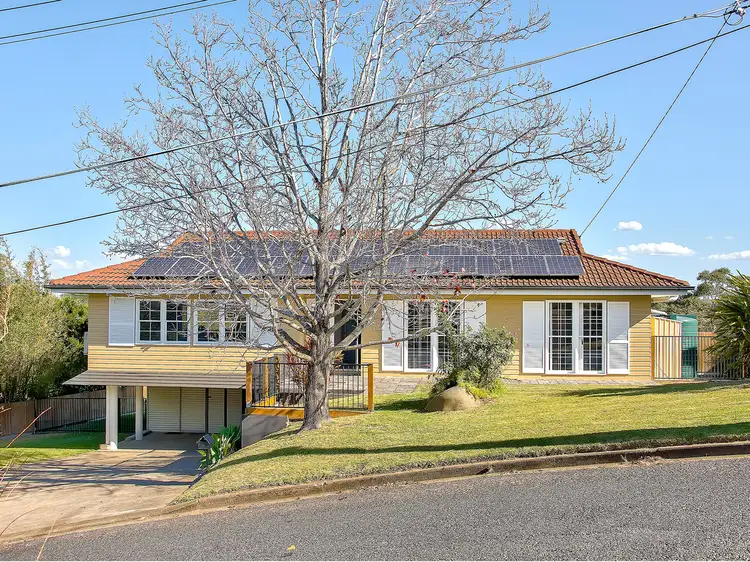 8 Belfort Street, Stafford Heights QLD 4053