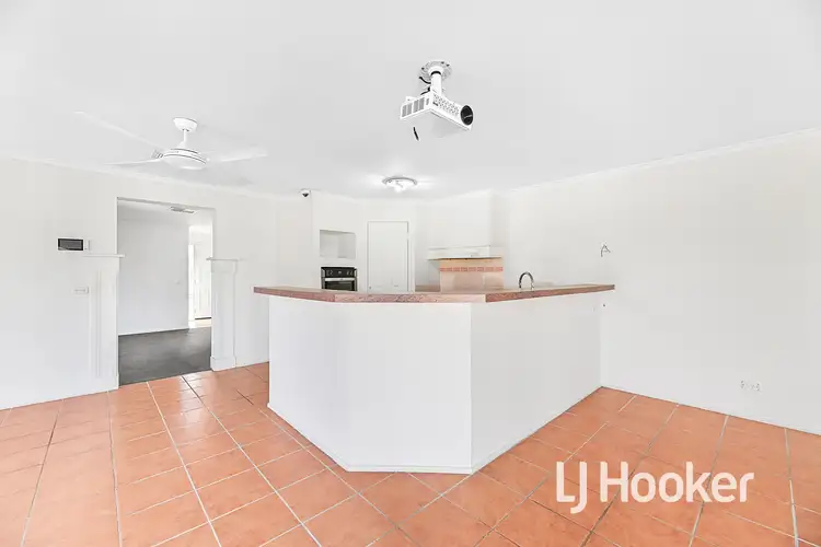 Sixth view of Homely house listing, 8 Crabill Walk, Narre Warren South VIC 3805