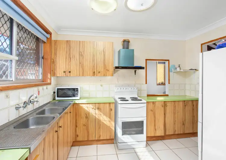 Fifth view of Homely unit listing, 1/16 Spence Street, Taree NSW 2430