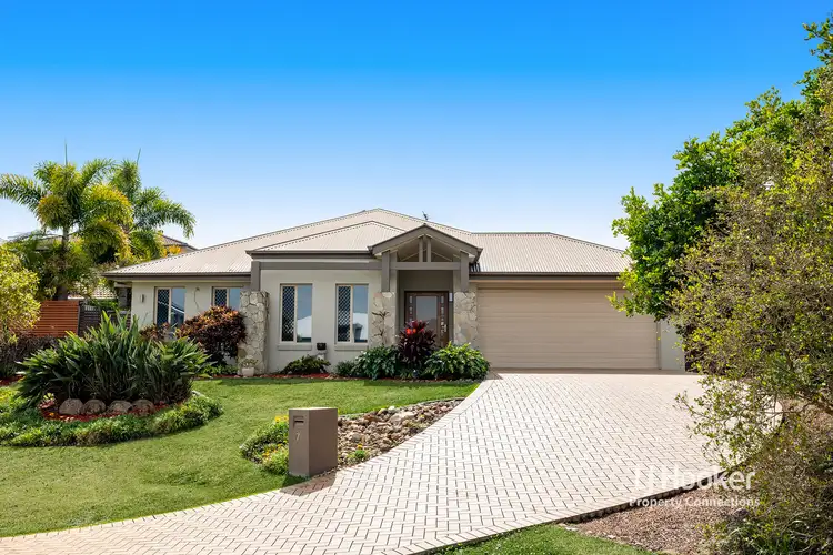 7 Reach Place, Eatons Hill QLD 4037