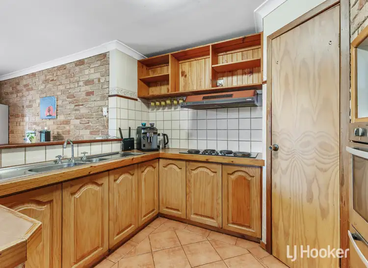 Seventh view of Homely house listing, 10 Lyons Way, Harvey WA 6220