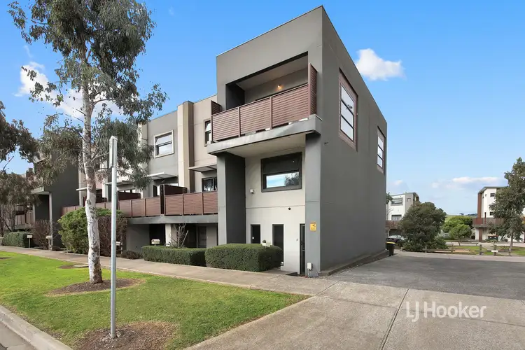 Main view of Homely townhouse listing, 21 Matilda Avenue, Wollert VIC 3750