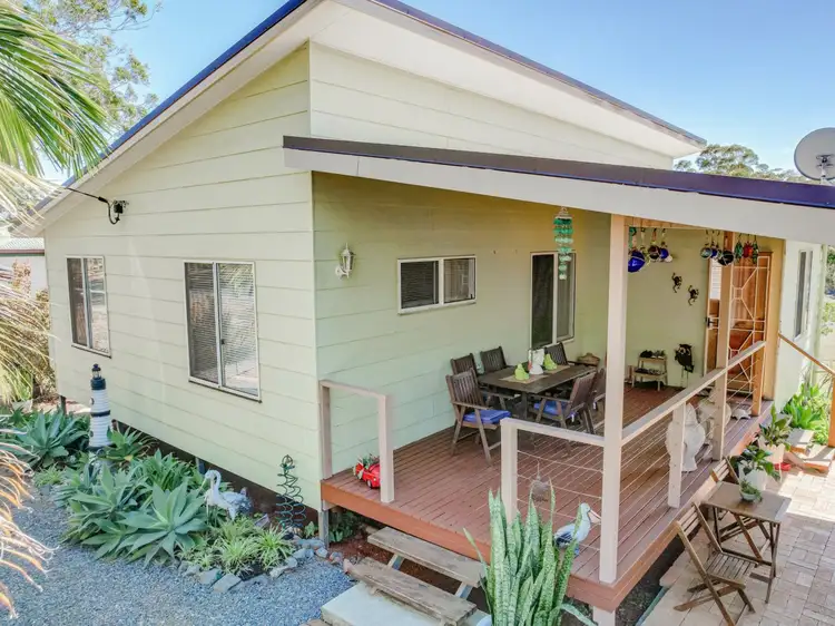 17 Jackson Road, Russell Island QLD 4184
