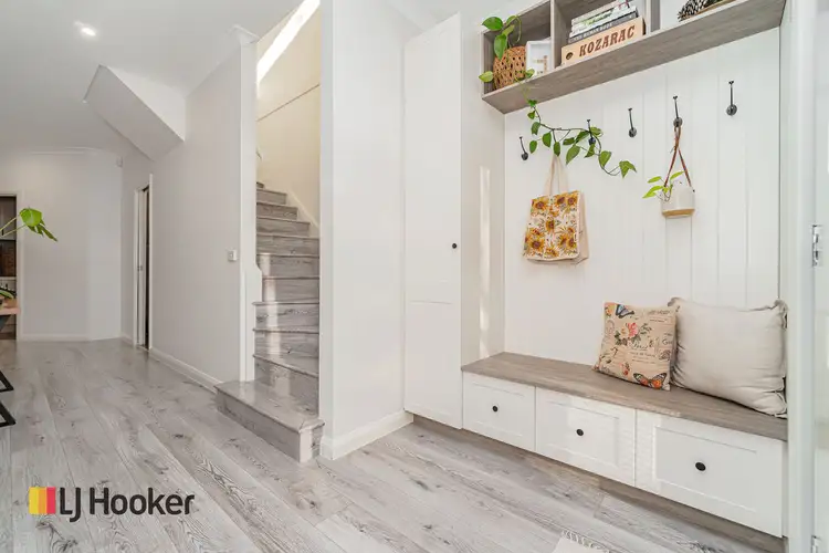 Second view of Homely house listing, 7 Cavell Drive, Craigieburn VIC 3064