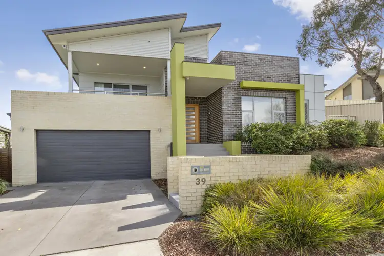 39 Henry Williams Street