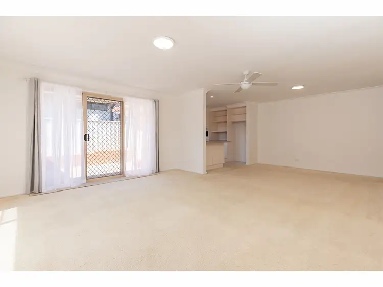 2/5 Hesper Drive, Forster NSW 2428