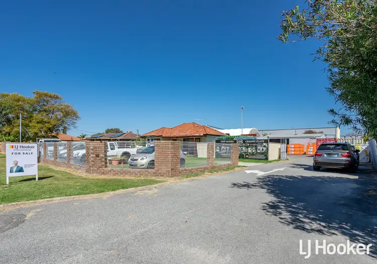 31 Renou Street, Queens Park WA 6107