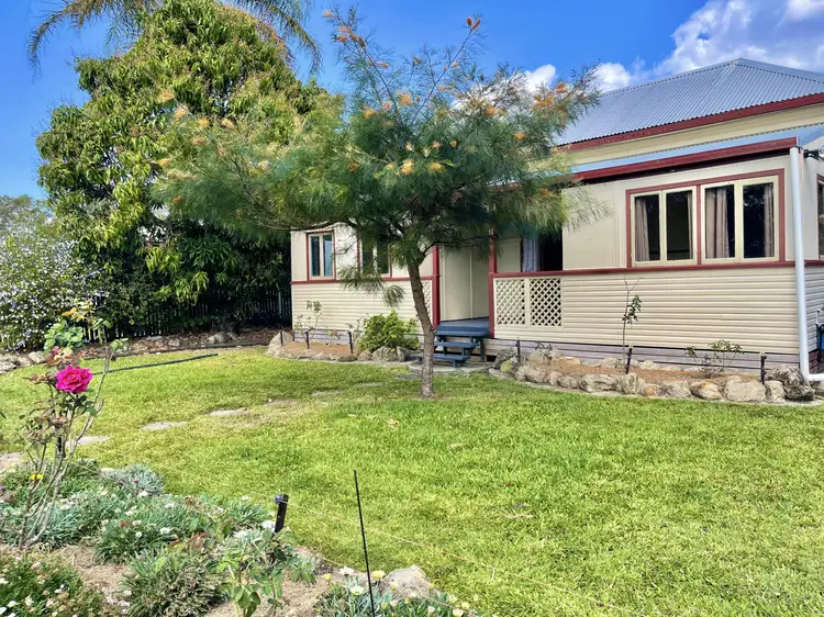 11 Dougall Street, Bororen QLD 4678
