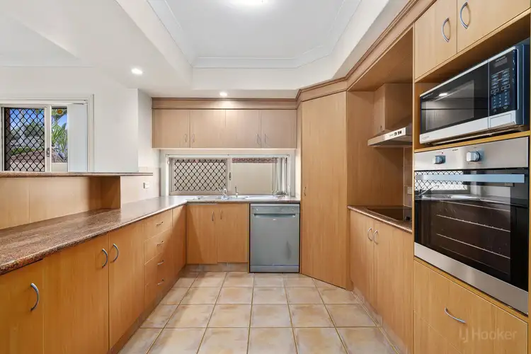 Fifth view of Homely house listing, 25 Nottinghill Gate Drive, Arundel QLD 4214