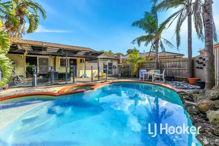 Second view of Homely house listing, 3 Kooyong Close, Hampton Park VIC 3976