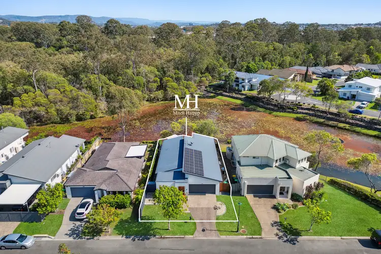 3 Laura Place, Varsity Lakes QLD 4227