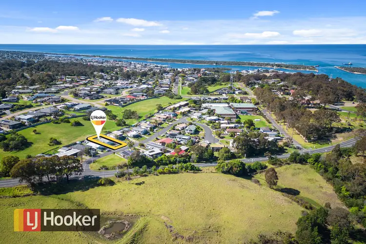 Second view of Homely house listing, 7 Alexandra Avenue, Kalimna VIC 3909