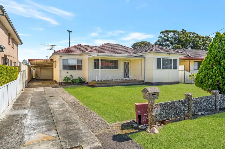 8 Vineyard Avenue, Smithfield NSW 2164