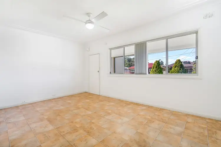 Fourth view of Homely house listing, 8 Vineyard Avenue, Smithfield NSW 2164