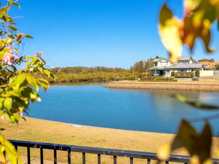 2/1 Ulmarra Close