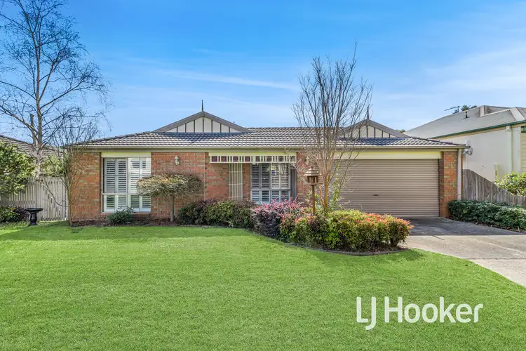 4 Oakbank Close, Berwick VIC 3806